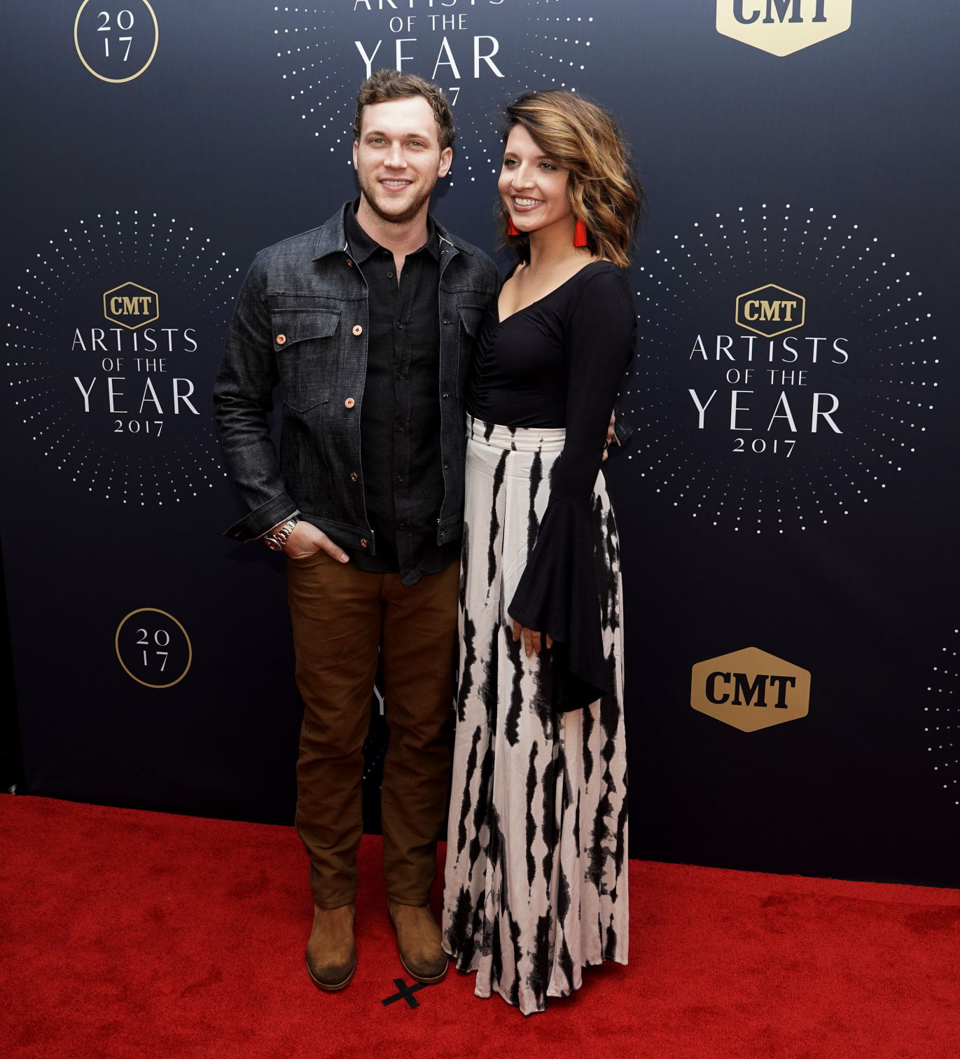 2017 CMT Artist of the Year Award - Arrivals